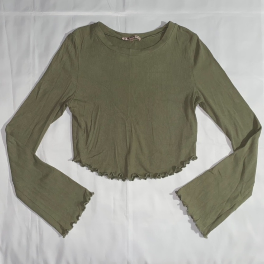 Bailey Rose Ribbed Lettuce Hem Green Cropped Long Sleeve Shirt